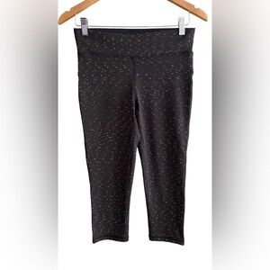 Xersion: Black Forted Capris Leggings with Brushed White Detail